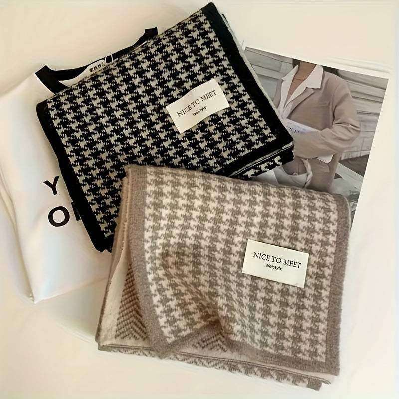 Women's knitted scarf with houndstooth, herringbone and a dark border - beige