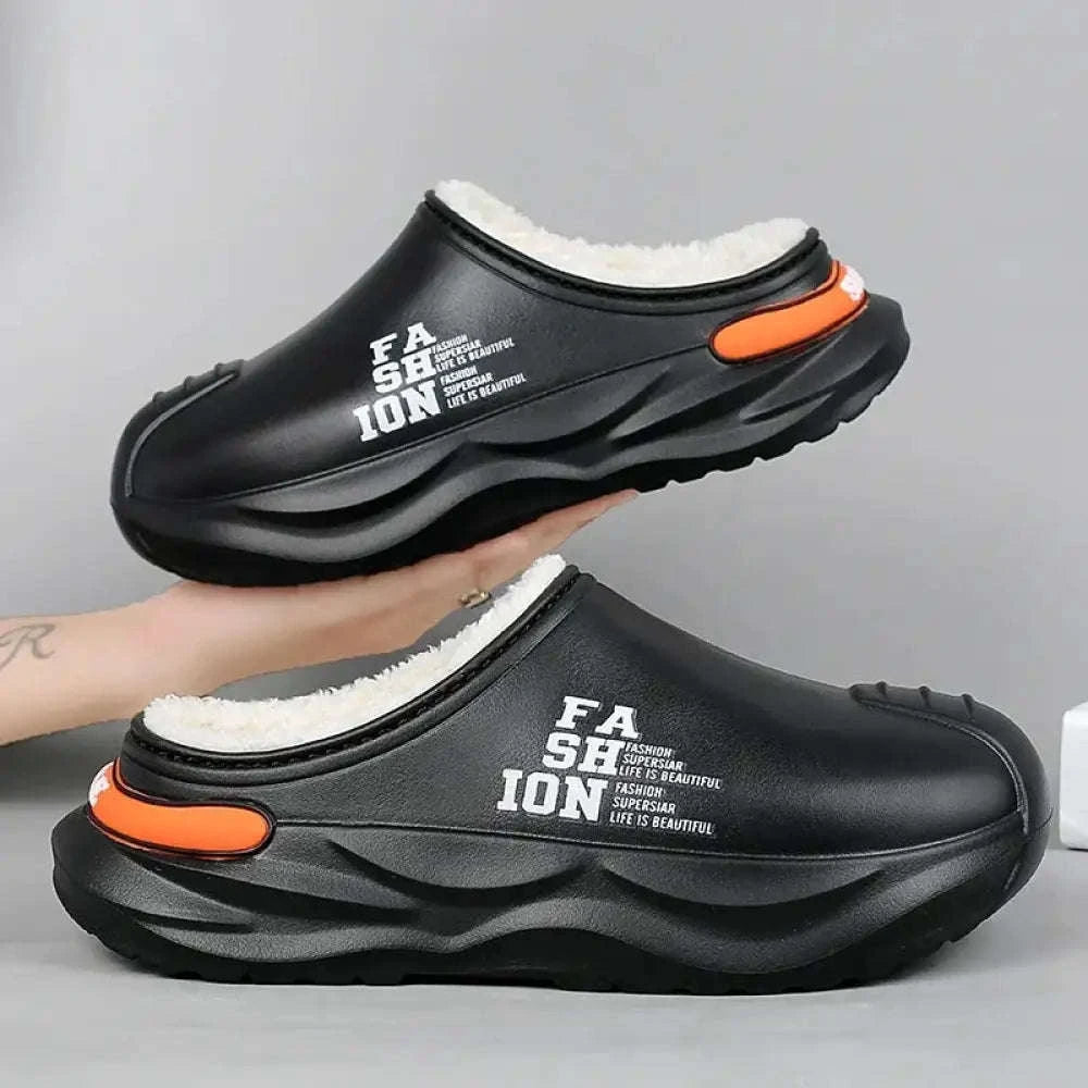 Men's mule slippers with arch support footbed, plush lining and a thick sole with tread - black
