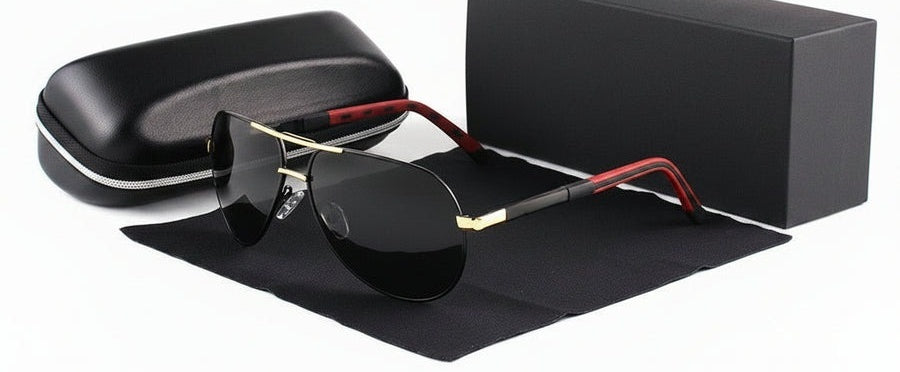 Men's aviator sunglasses with teardrop lenses, a thin metal frame and double bridge - black/gold