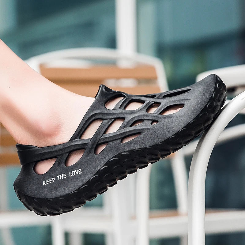 Men's EVA clogs with lattice cut-outs across the instep, closed heel and thick knobbly sole