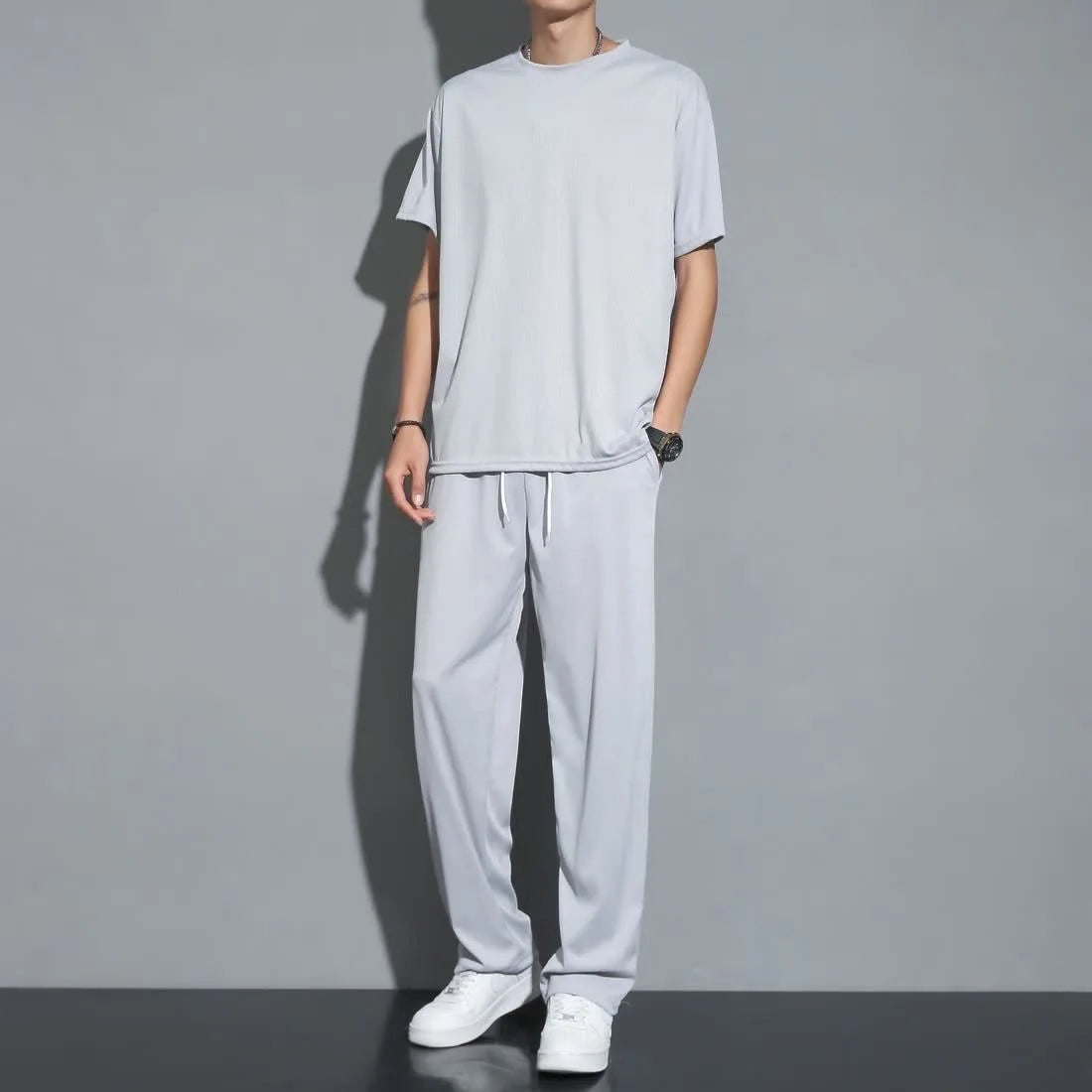 Men's two-piece set with a crew-neck T-shirt and straight trousers in a smooth cool-touch fabric - light grey