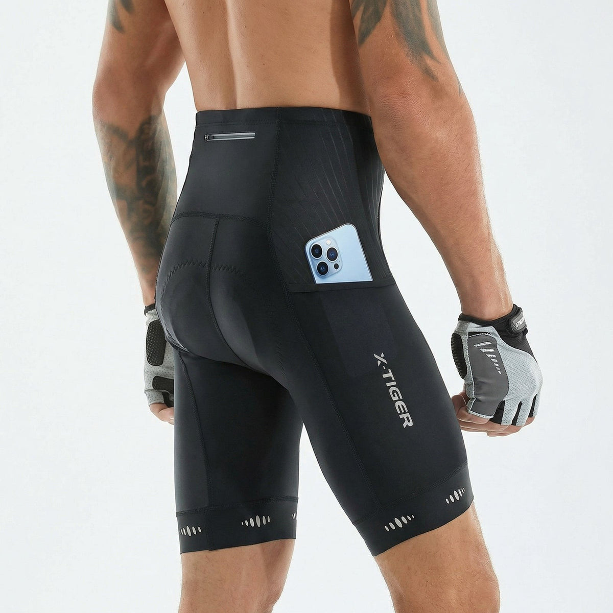 Men's cycling shorts with a 5D gel pad and phone pocket - black