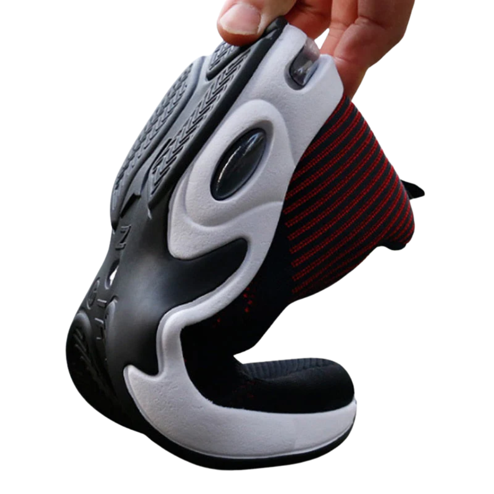 Men's ergonomic knit trainers with an air cushion heel