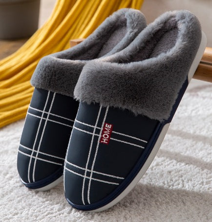 Men's slippers in faux leather with white check stitching, a small label and wide plush collar - navy