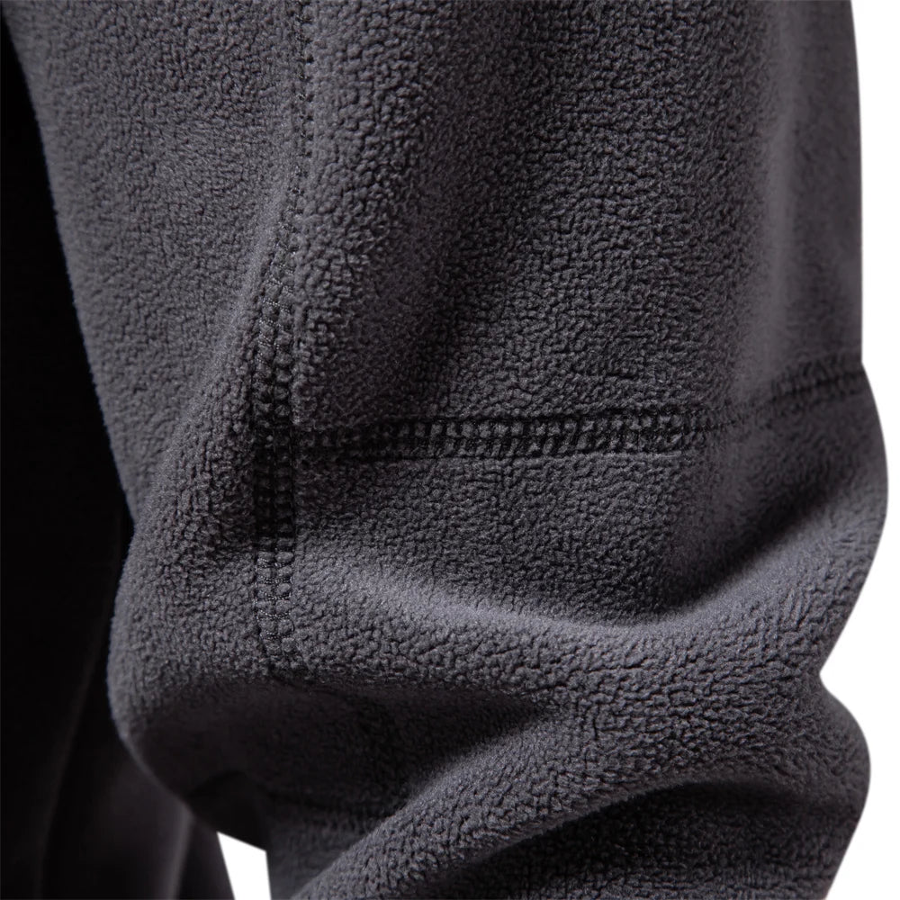 Men's fleece quarter-zip jumper with a stand collar