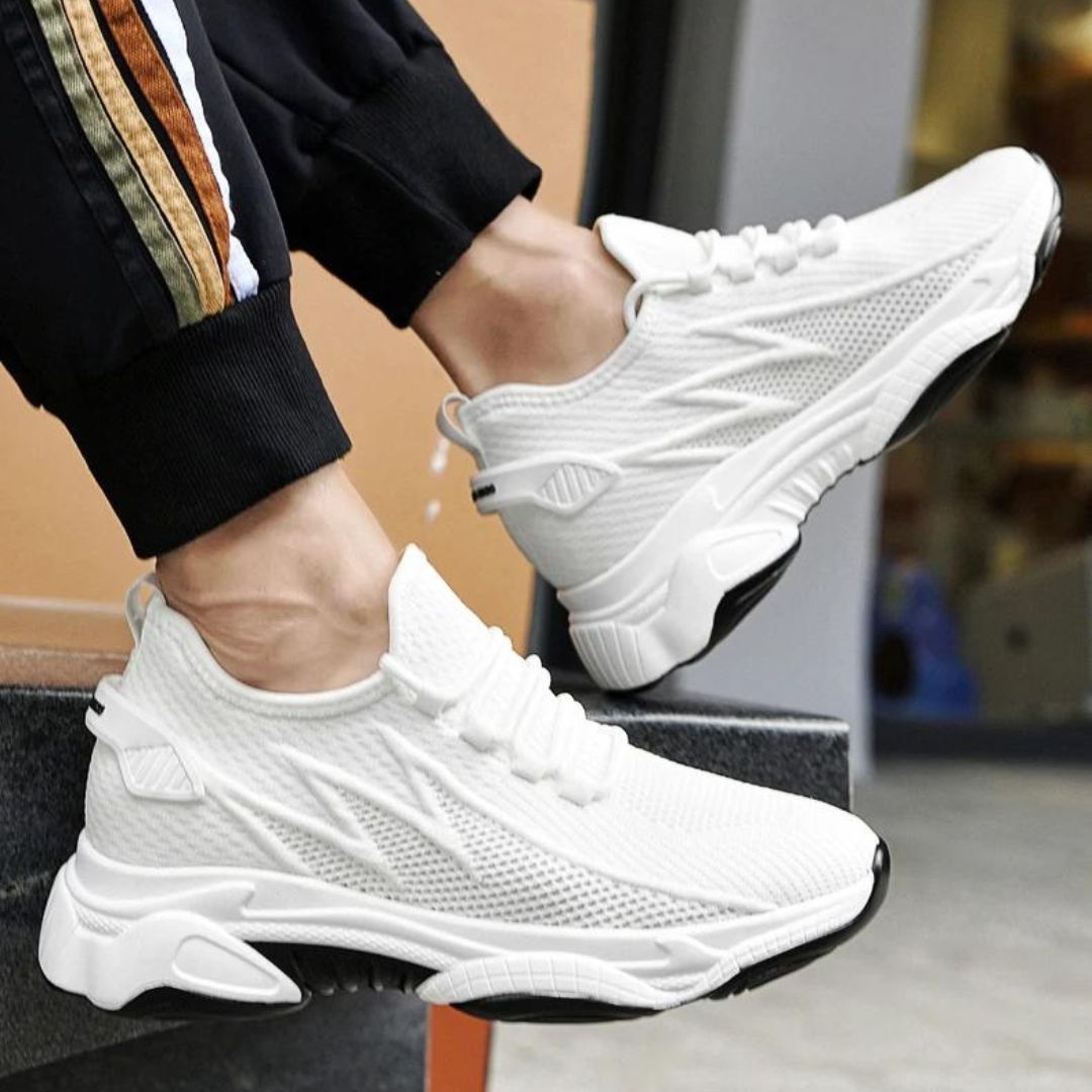 Men's height-increasing knit trainers with a hidden lift