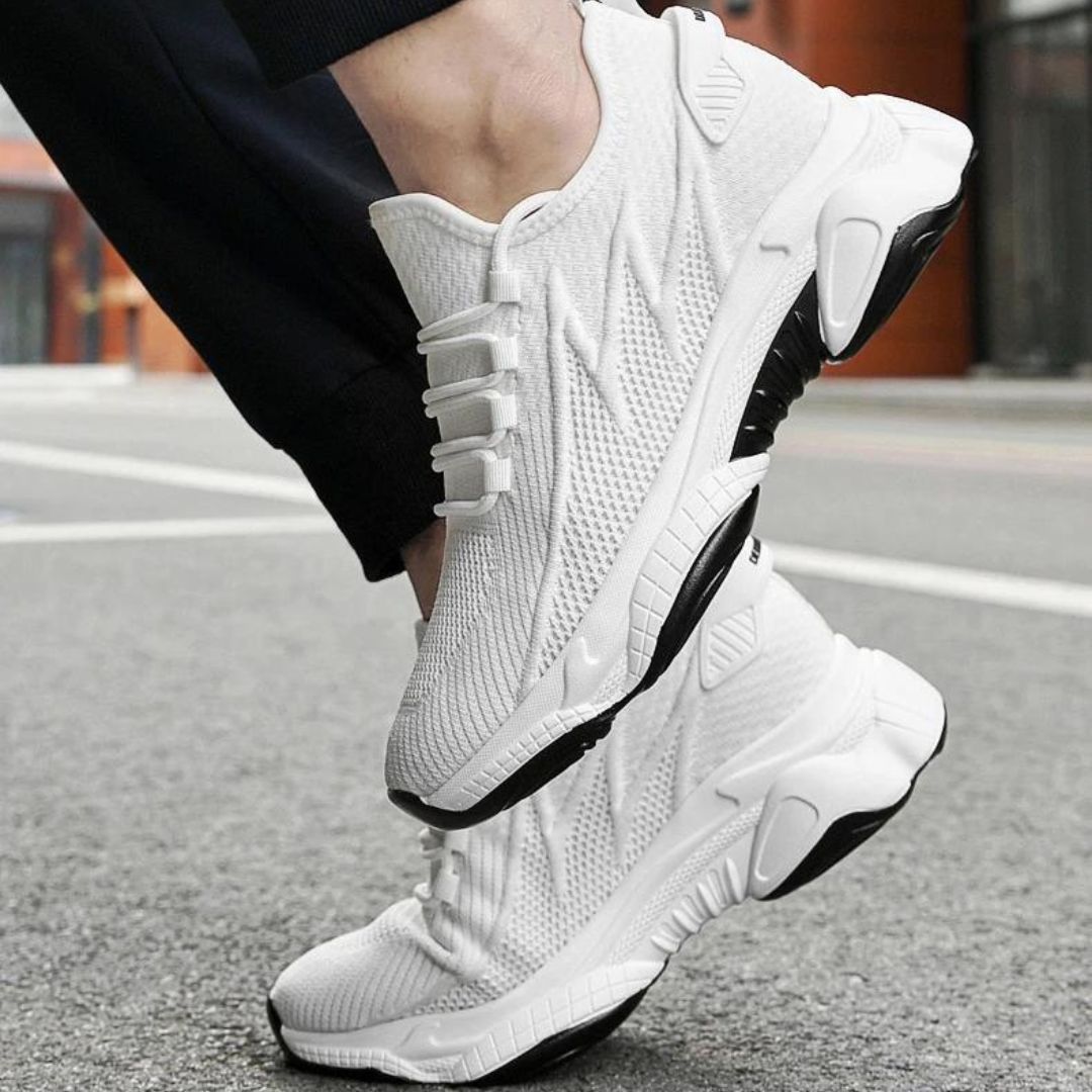Men's height-increasing knit trainers with a hidden lift