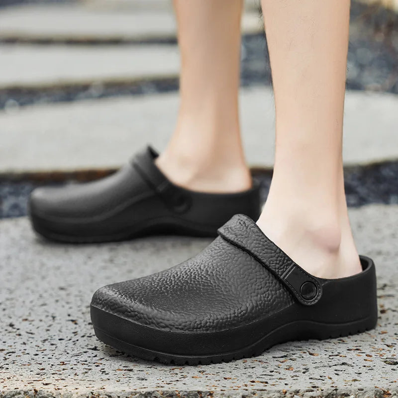 Kitchen shoes in EVA with closed toe, pivoting heel strap and non-slip sole - view 3