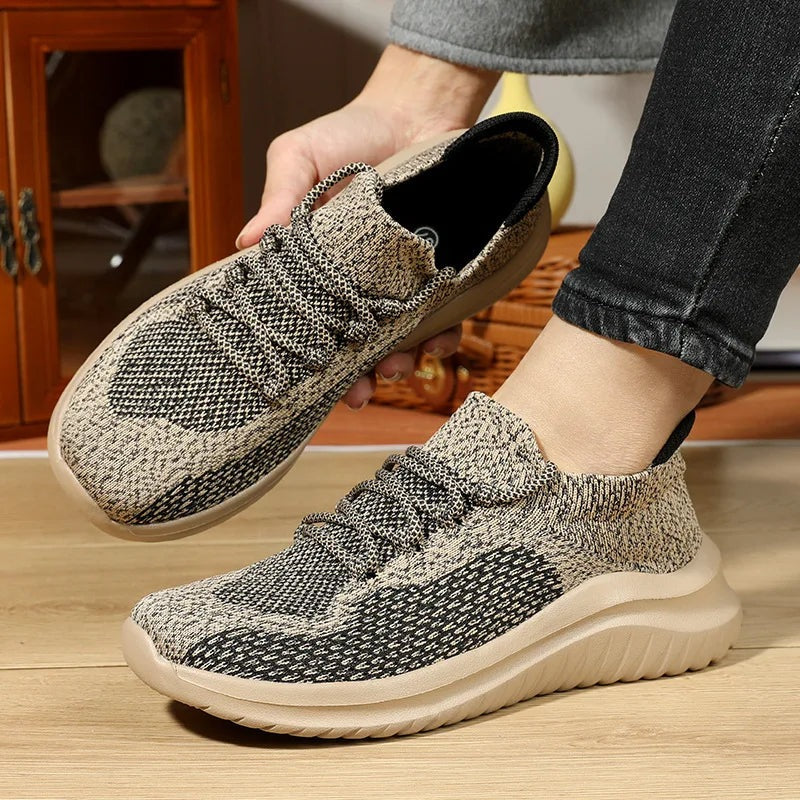 Men's knit sock trainers with laces and a lightweight cushioning sole - view 4
