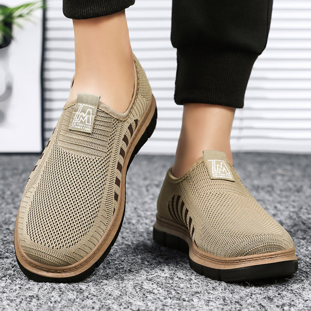 Men's knitted slip-on shoes with side stripes