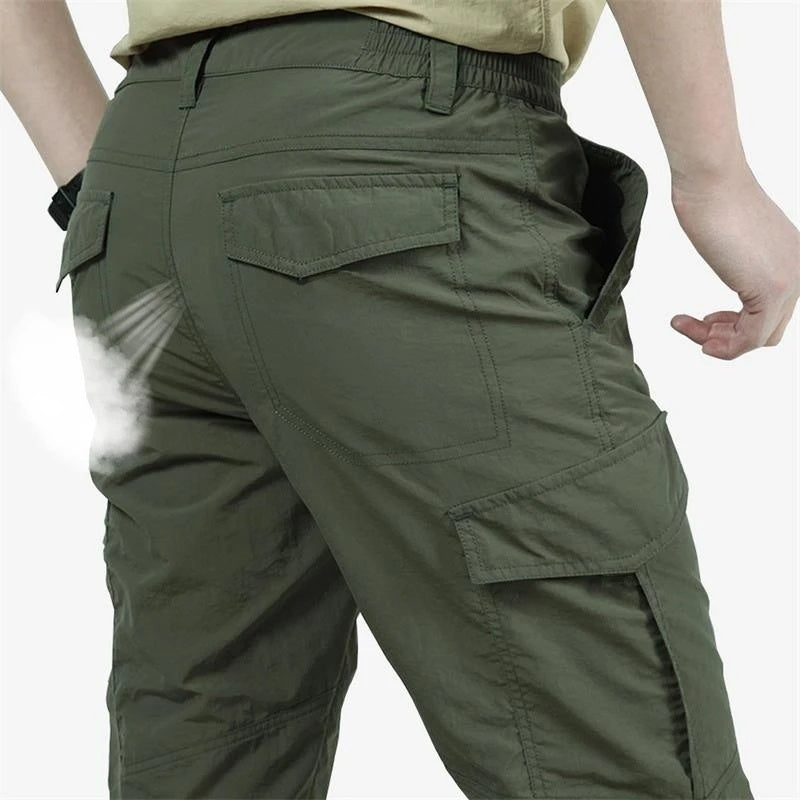 Lightweight cargo trousers for men with thigh flap pockets and flap pockets on the back - view 7