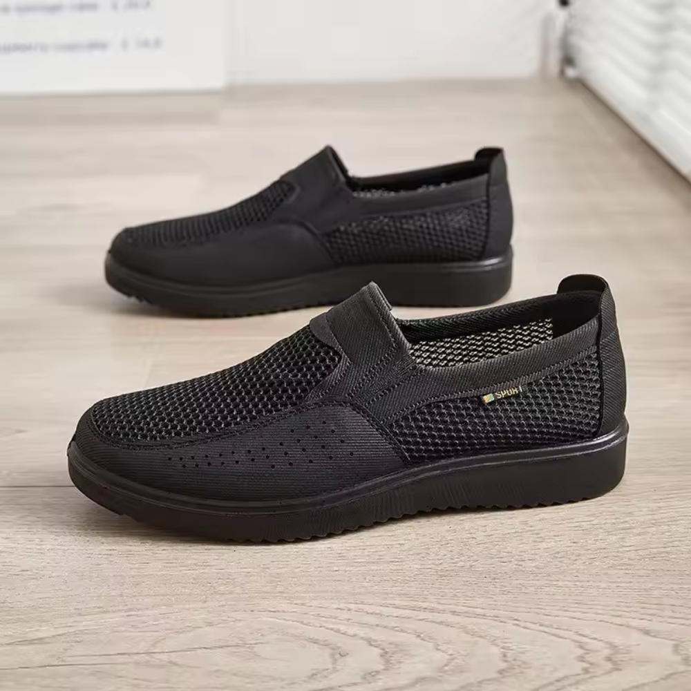 Men's mesh slip-on shoes with a perforated toe