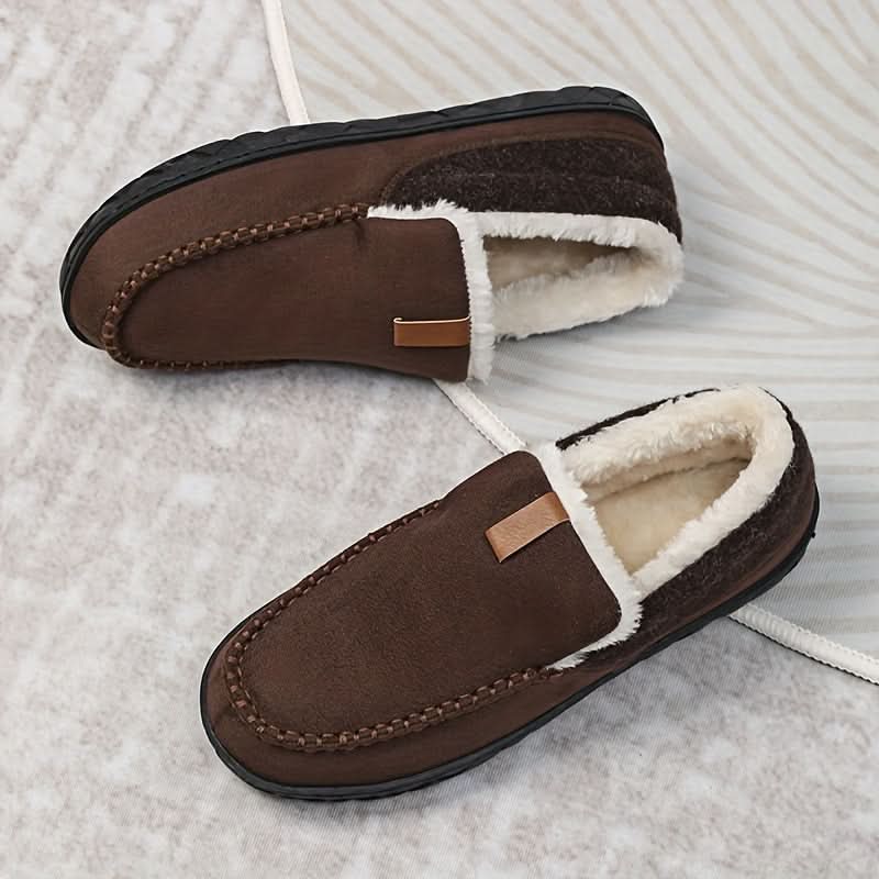 Men's moccasin slippers with a plush lining and rubber sole
