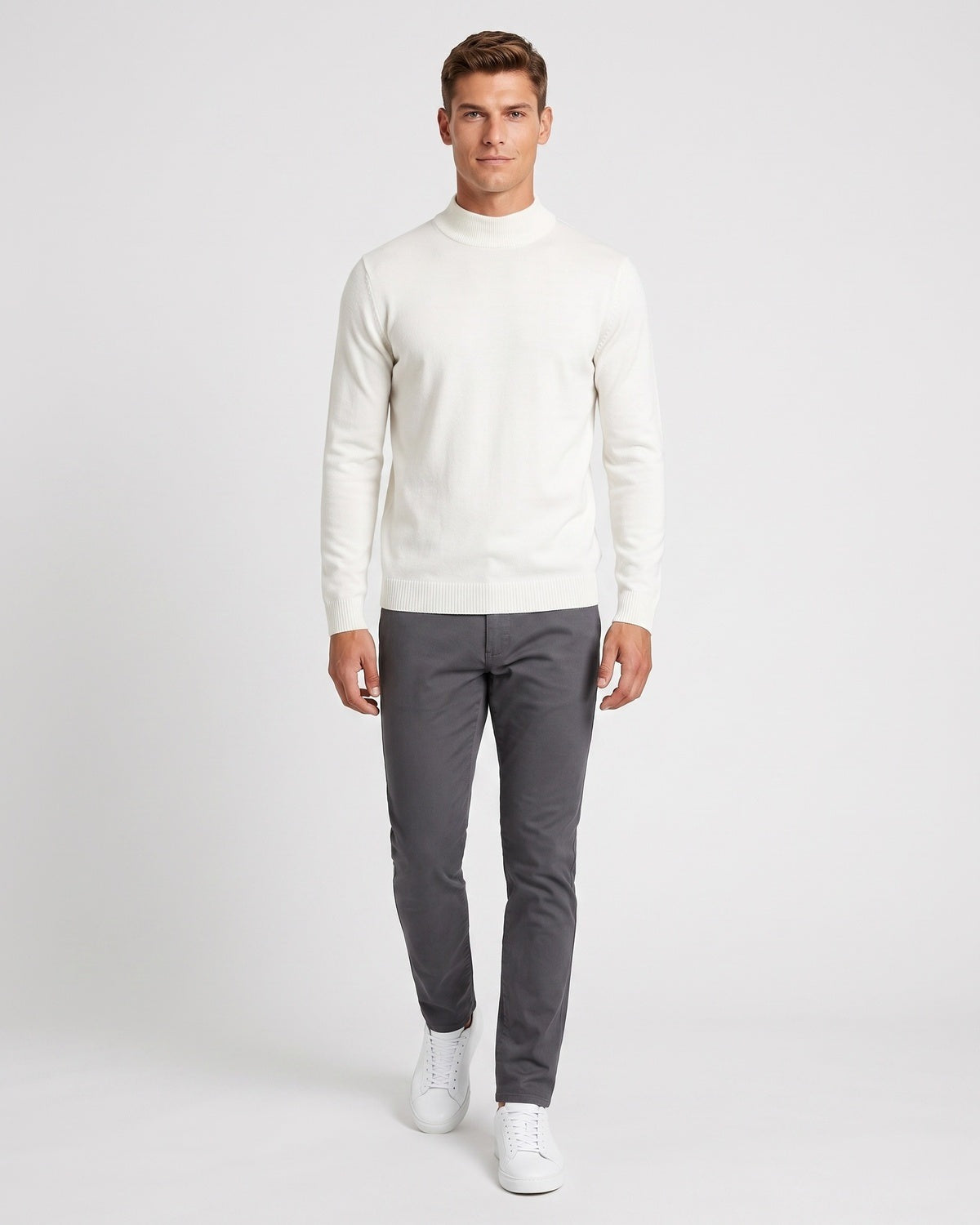 Men's fine knit jumper with a mock neck and ribbed trims - view 10