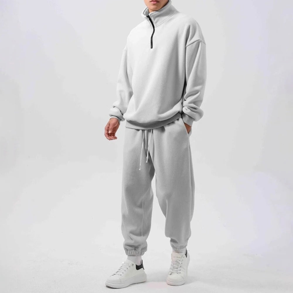 Men's oversized fleece set with a half-zip top, stand collar and joggers - view 4