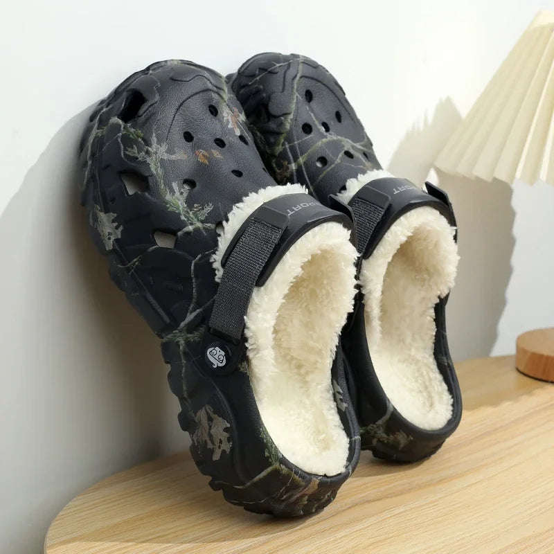 Men's plush-lined garden clogs with a twig print and pivoting heel strap - view 6