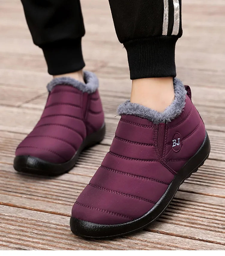 Men's snow boots with a quilted upper, side elastic, plush collar and tread sole - burgundy