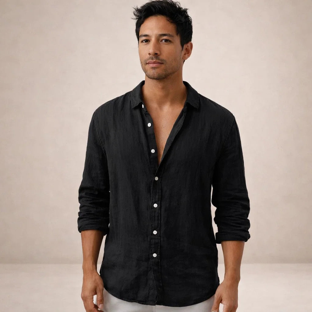 Men's regular fit shirt in a linen look with long sleeves, small collar and white buttons