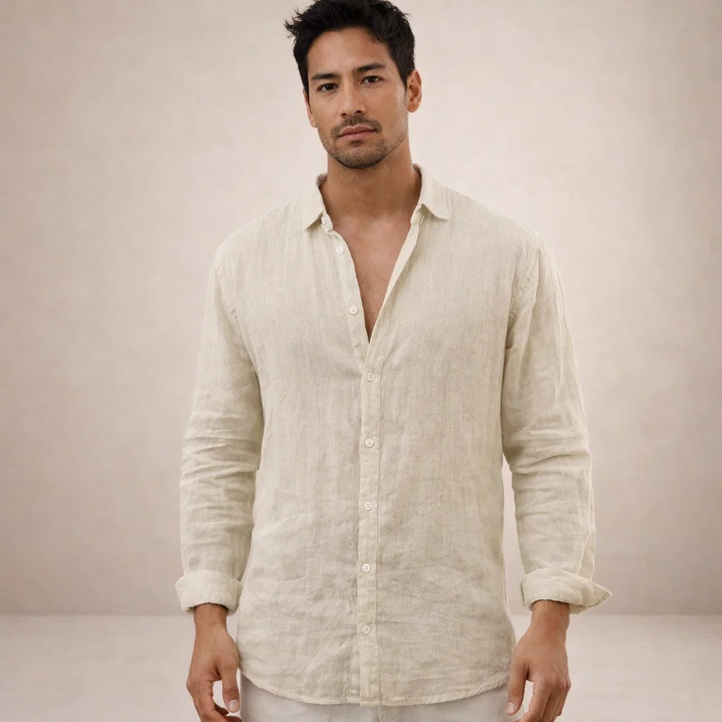 Men's regular fit shirt in a linen look with long sleeves, small collar and white buttons