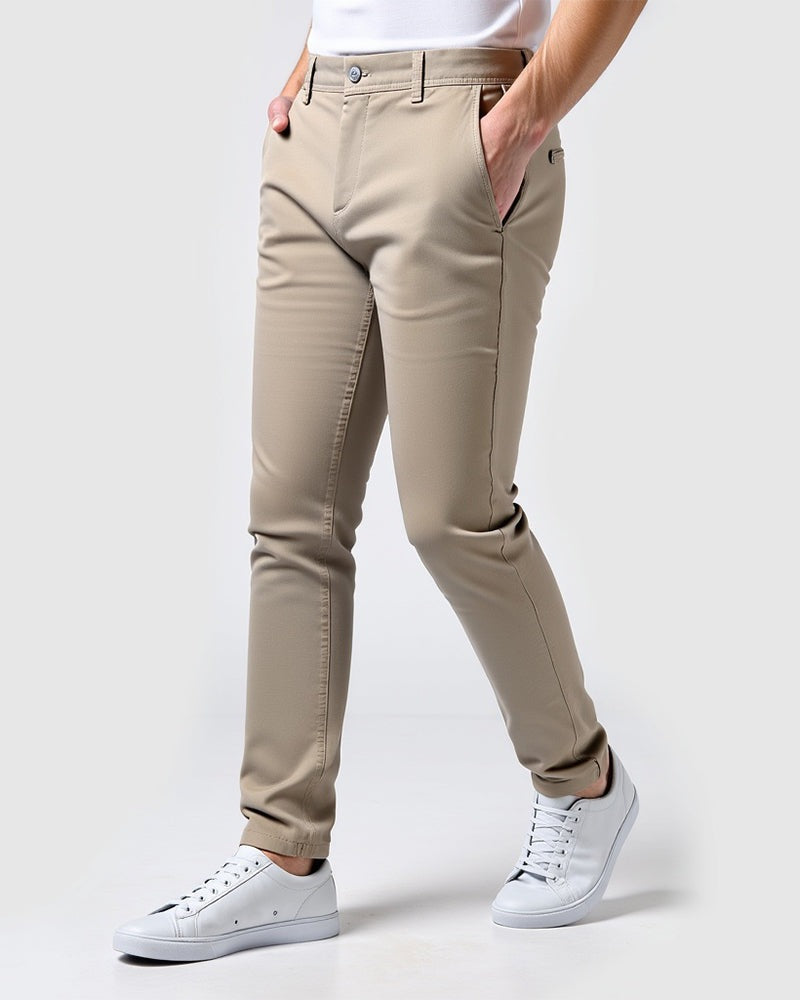 Men's slim fit chino trousers with light stretch and a tapered leg - beige