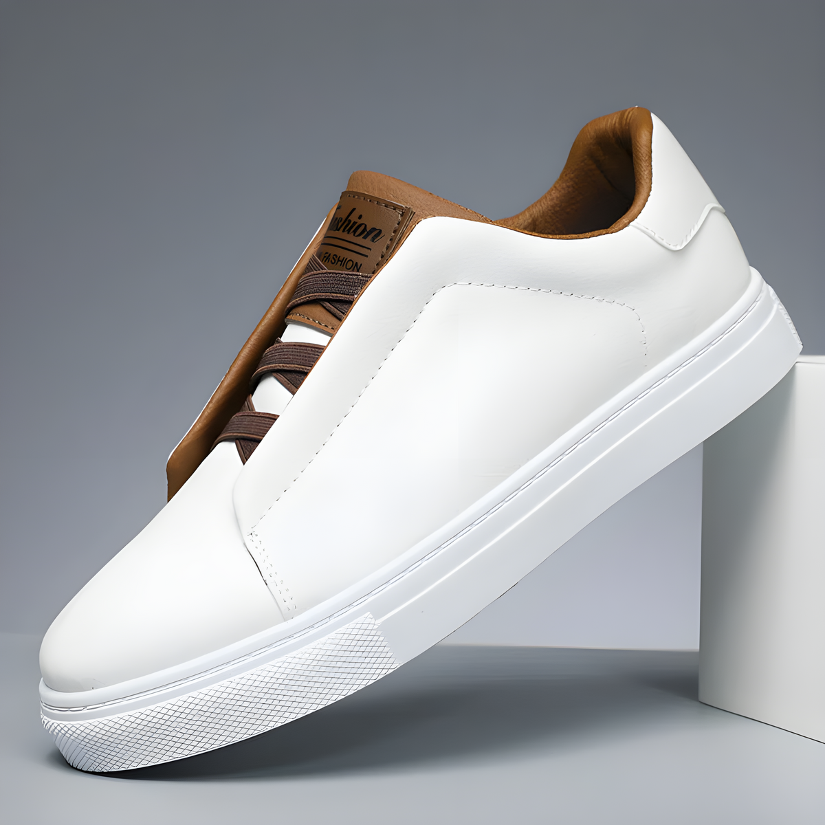 Men's slip-on trainers in faux leather with elastic laces
