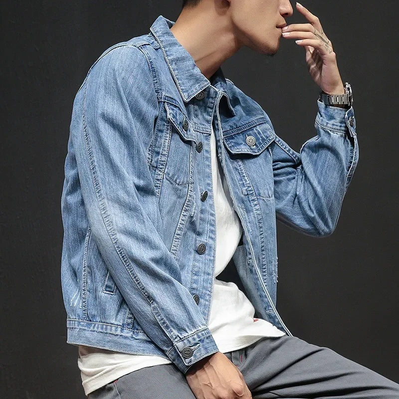 Men's trucker denim jacket with light distressing and flap chest pockets - view 2