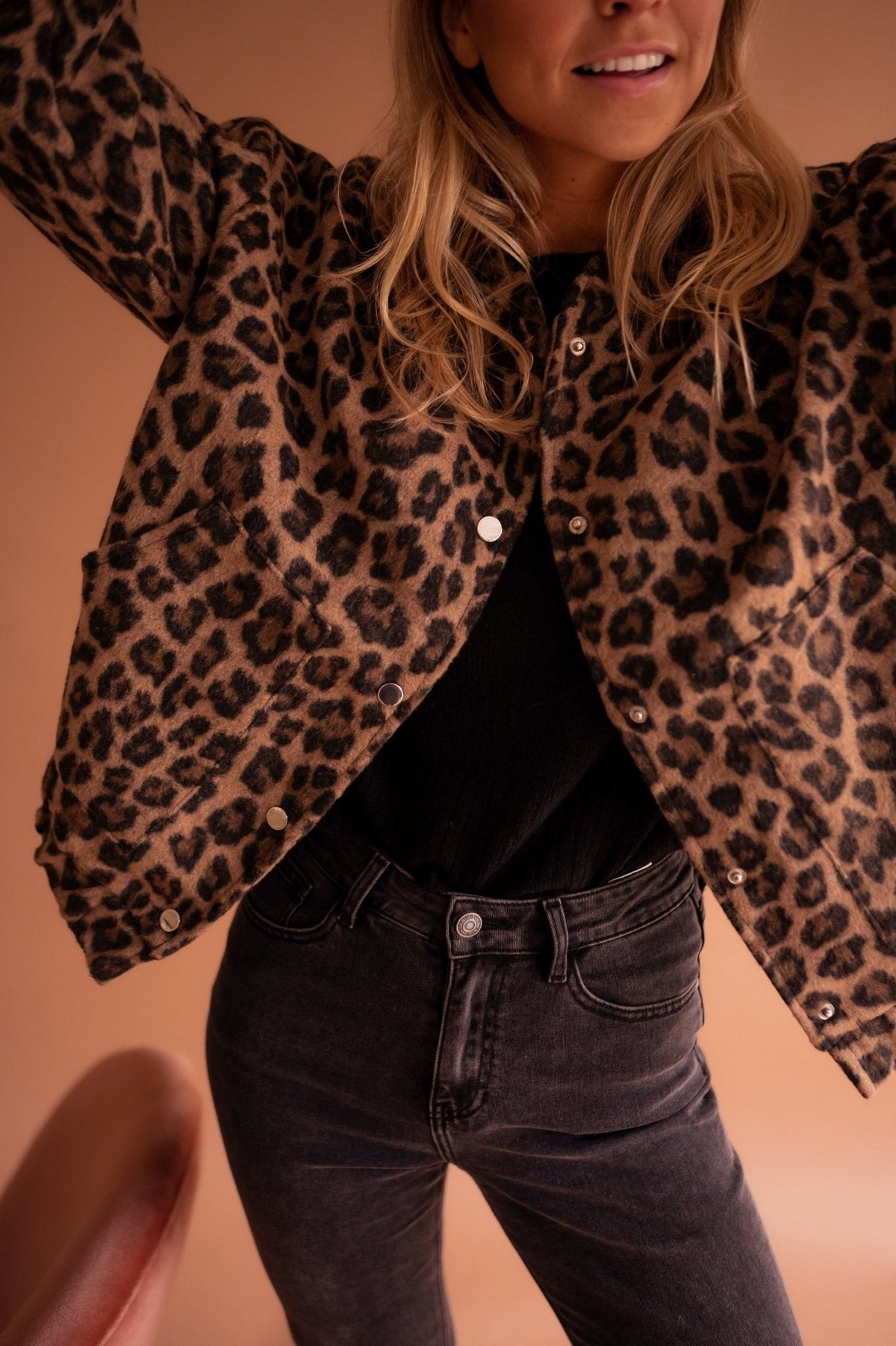 Women's oversized leopard print jacket with press studs