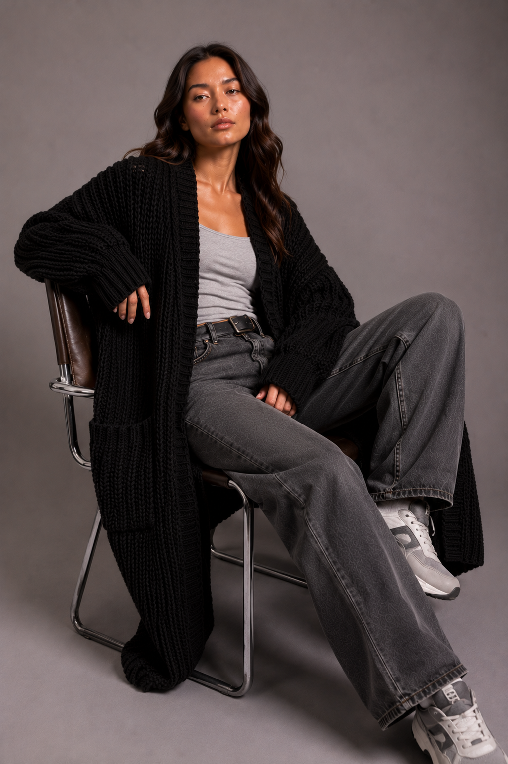 Women's oversized longline cardigan in a chunky knit with an open front and pockets