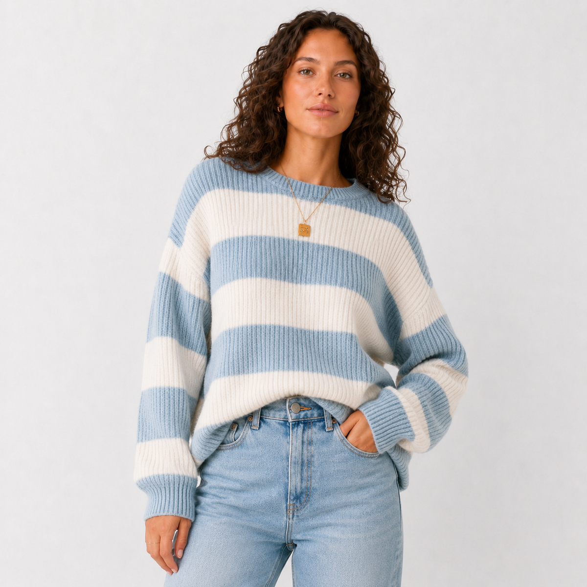 Women's oversized striped jumper with a round neck