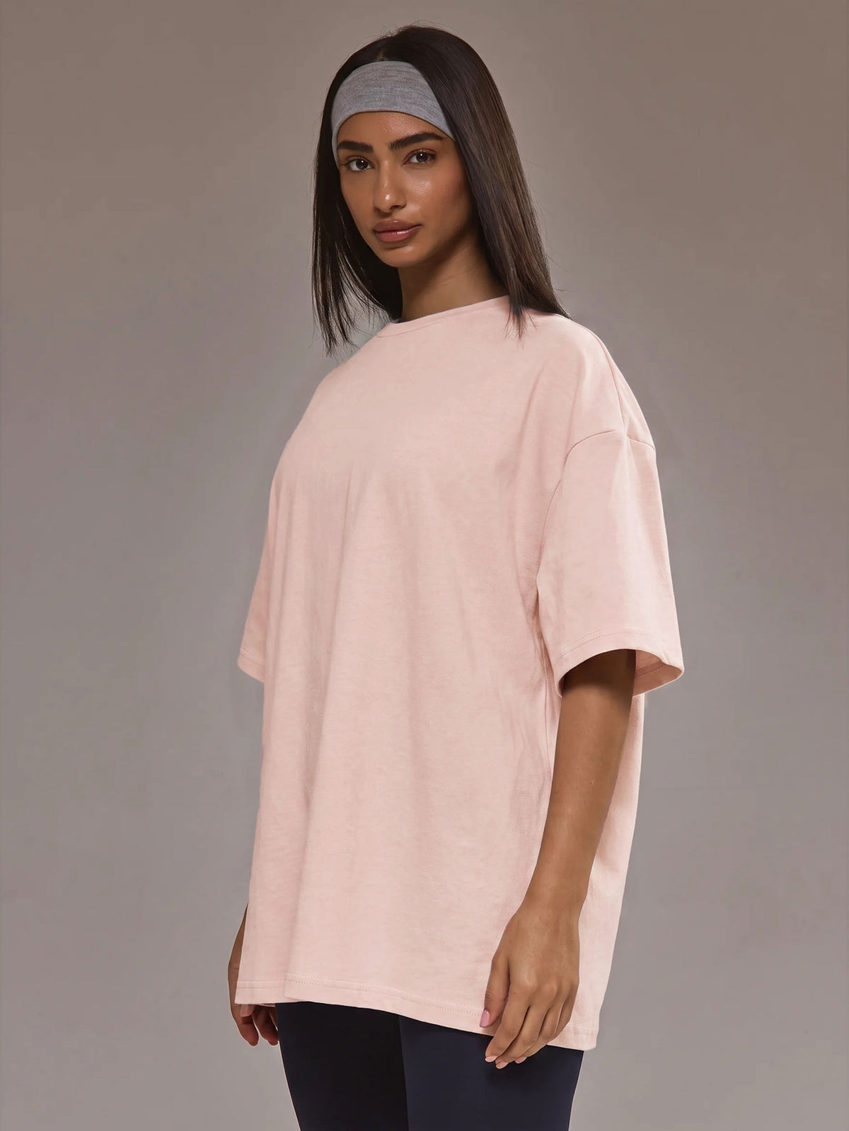 Oversized T-shirt for women in soft stretch fabric with a crew neck - light pink