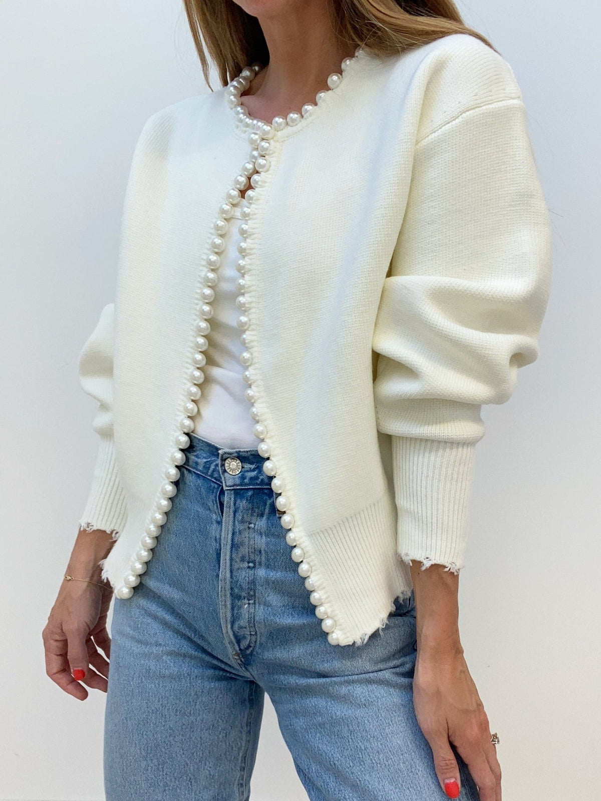 Women's short cardigan with a round neck, pearl trim and balloon sleeves - cream