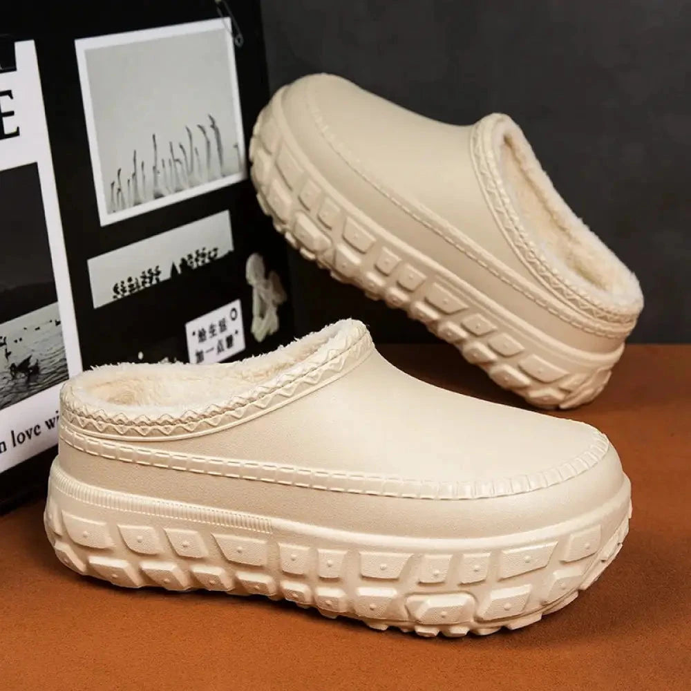 Platform slippers with a chunky tread sole, smooth upper and plush lining - beige / plush rim