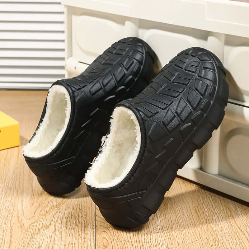 Platform slippers in EVA with a tread-pattern upper and plush lining - view 3