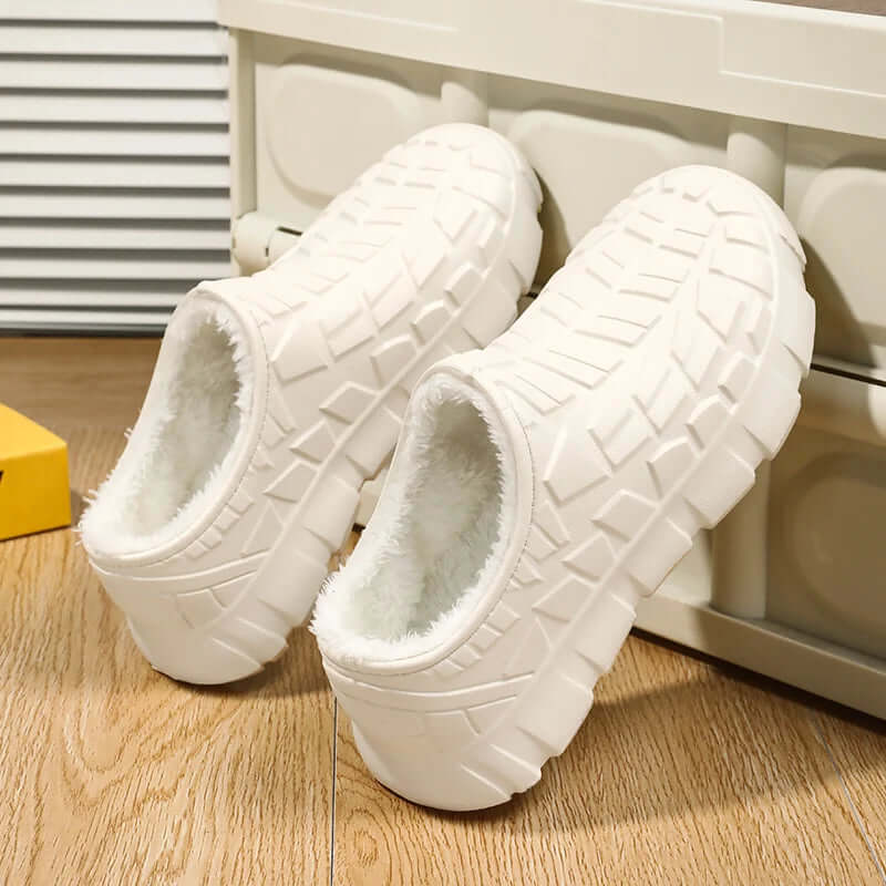 Platform slippers in EVA with a tread-pattern upper and plush lining - view 4