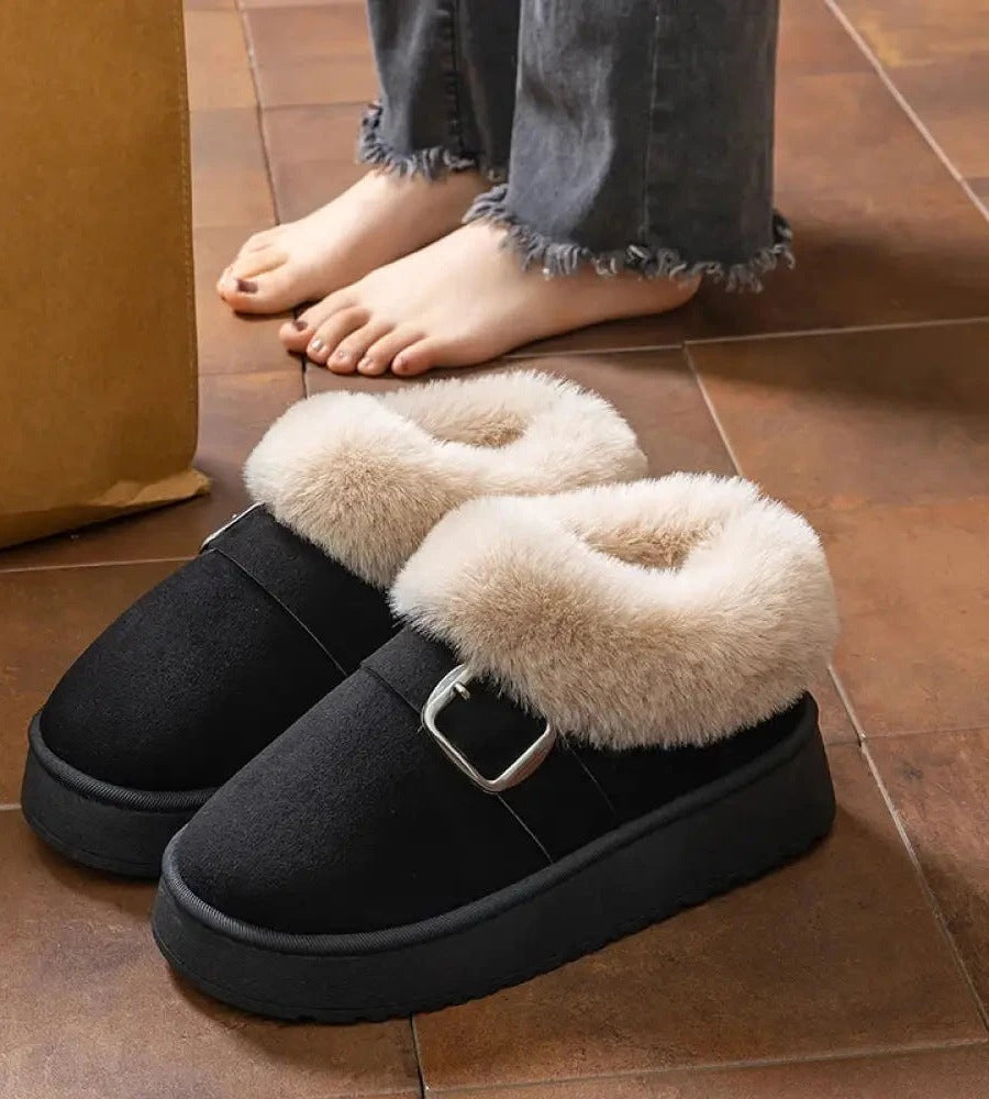 Women's platform slippers in suede look with faux fur collar, buckle and thick sole - black
