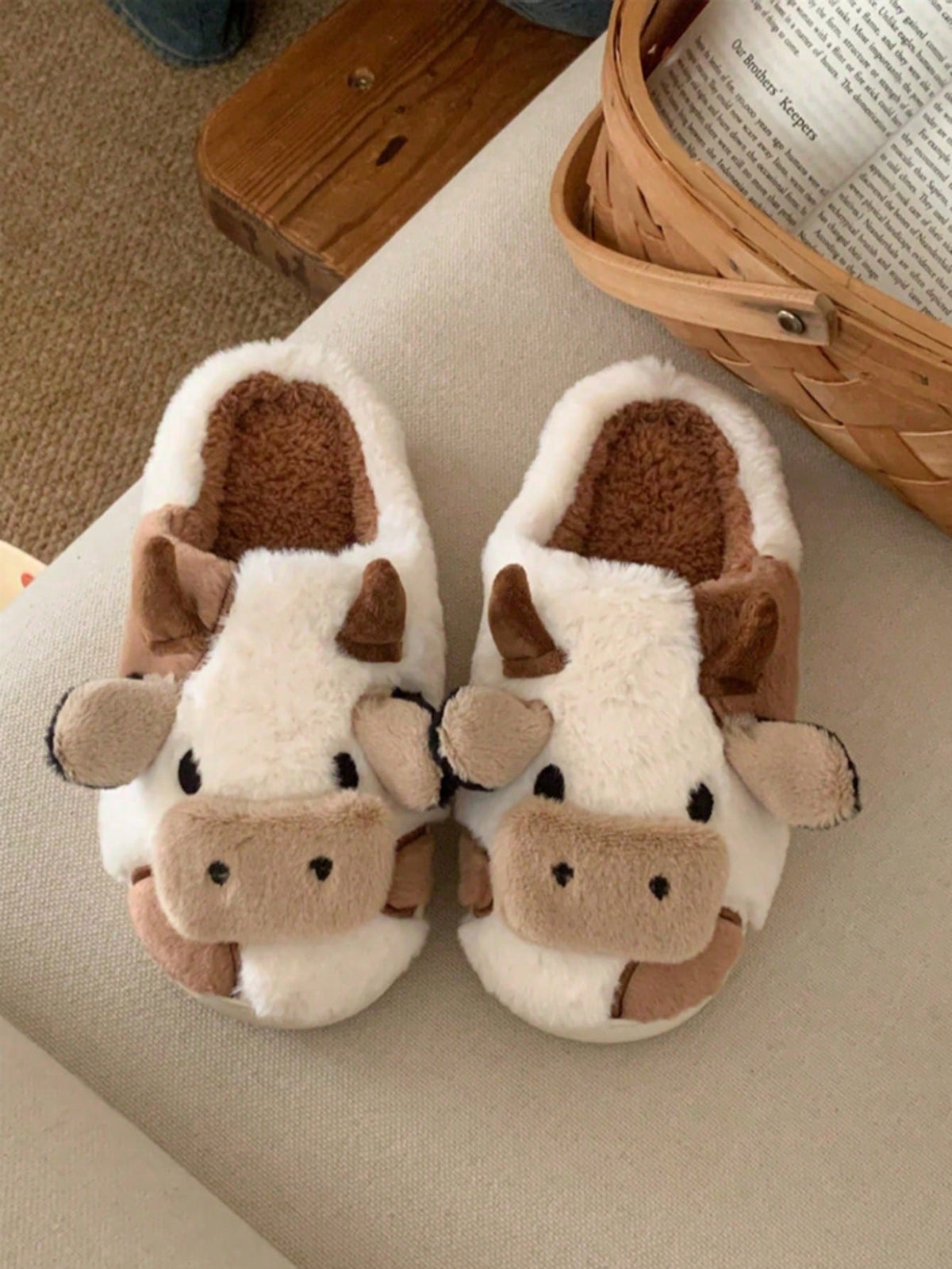 Plush cow slippers with little horns, ears and a snout on the toe and spots on the sides - view 7