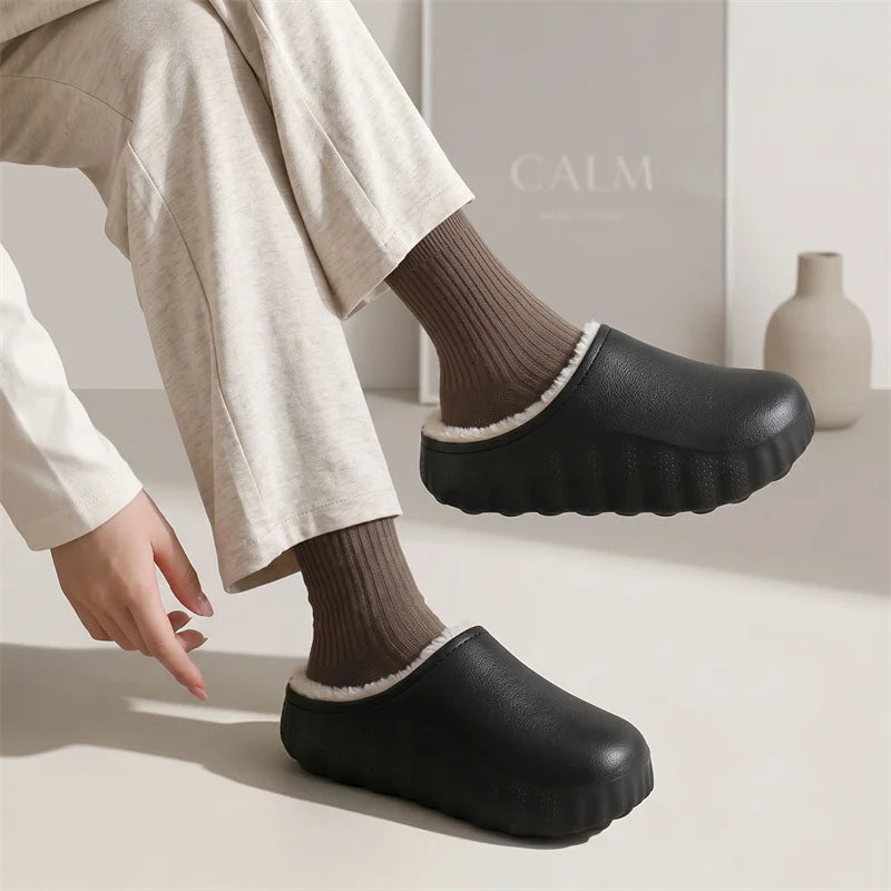EVA slippers with a closed toe, open heel, plush lining and a wavy sole - view 3