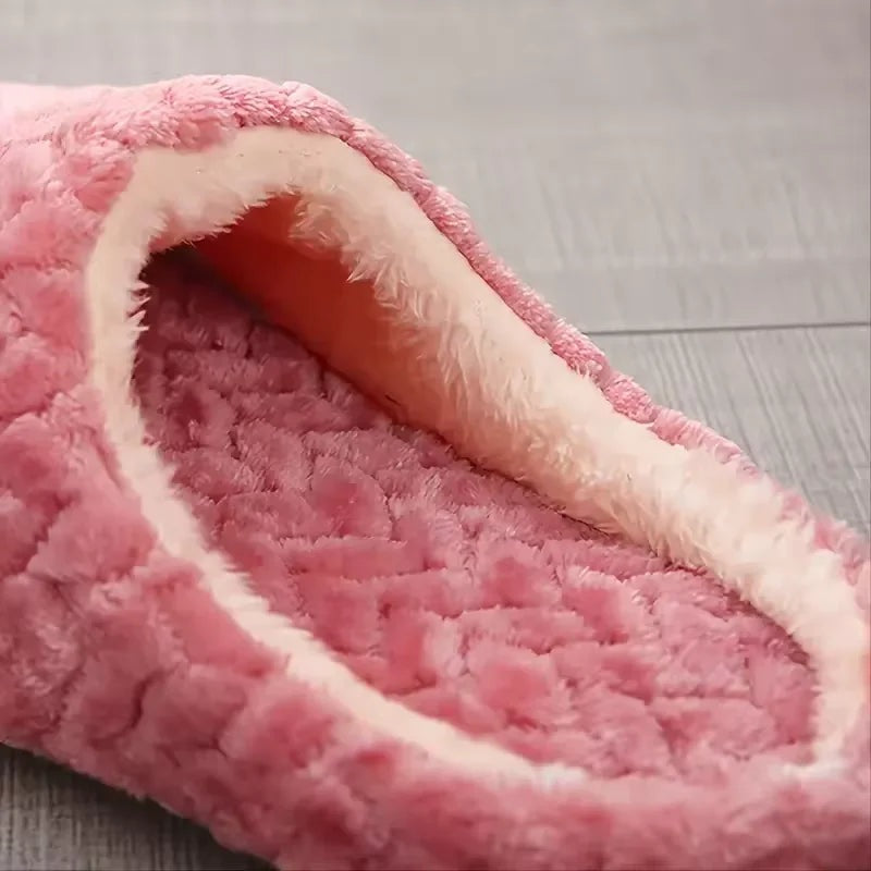 Plush slippers with a zigzag texture and open back for women and men - view 4