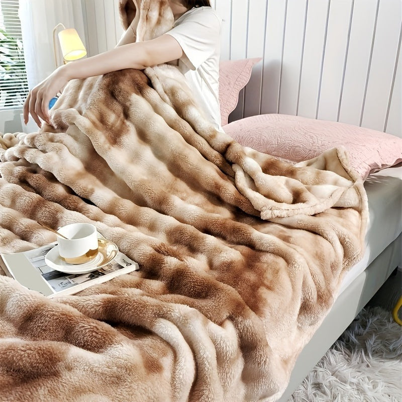 Plush throw with ribbed relief and a tie-dye effect - caramel