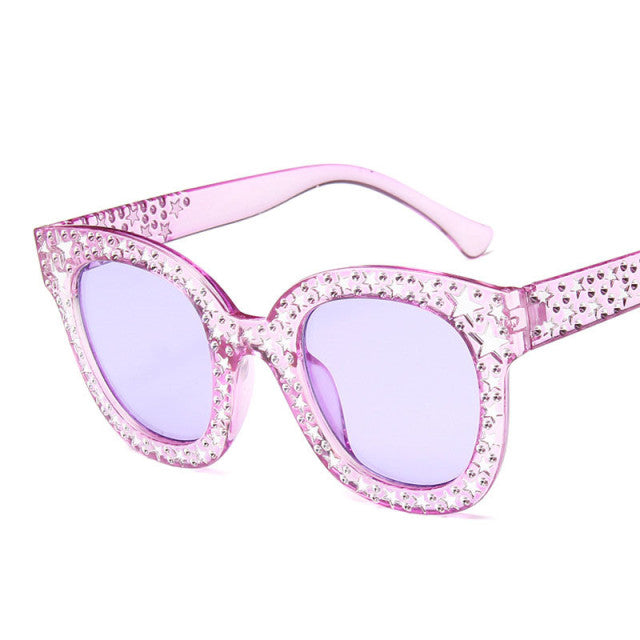 Luxury Sunglasses – Leon Stylish Travel Everyday – feature detail