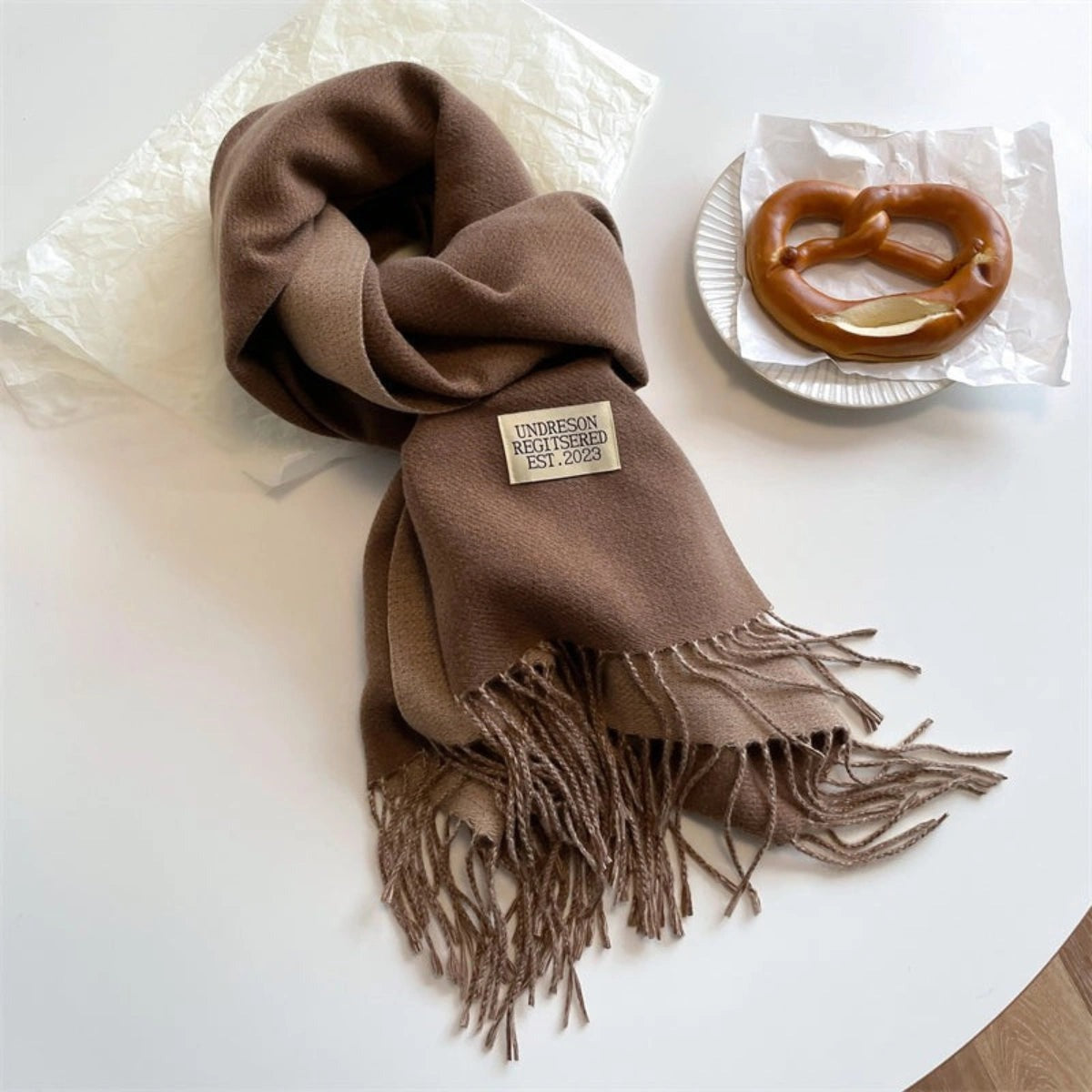 Women's reversible two-tone scarf with fringe and a small fabric label - taupe
