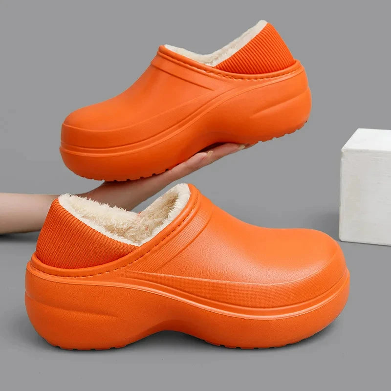 Platform slippers with water-repellent shell, plush lining and ribbed collar - view 4