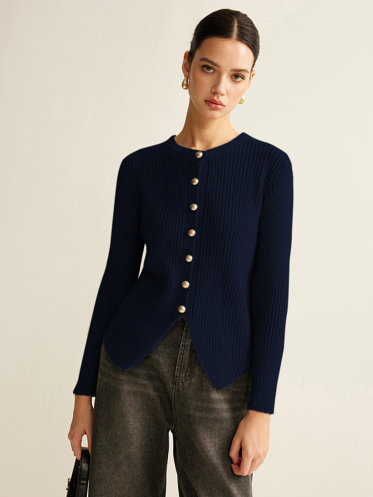 Women's ribbed crew neck cardigan with metal buttons and a scalloped hem - navy