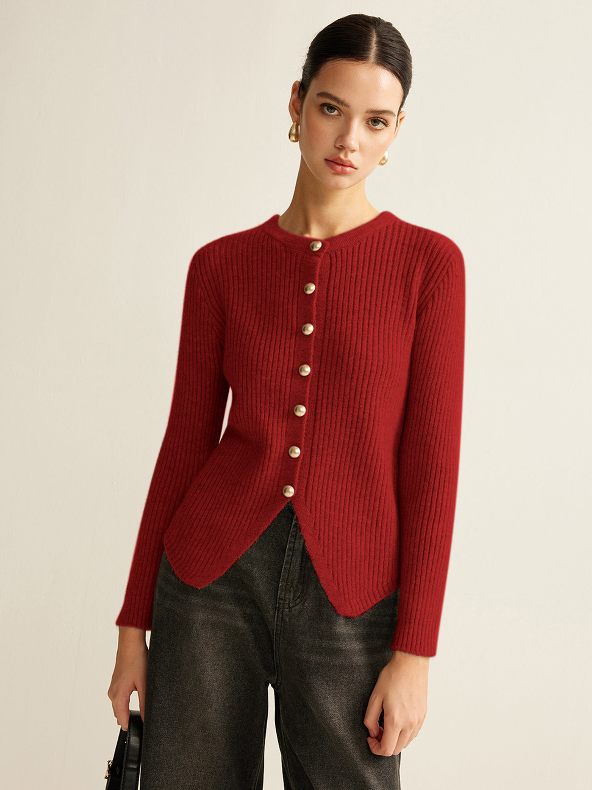 Women's ribbed crew neck cardigan with metal buttons and a scalloped hem - red
