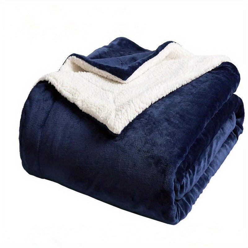 Reversible sherpa throw with flannel fleece - navy