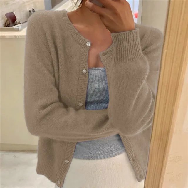 Women's short fine knit cardigan with a crew neck and small buttons - taupe
