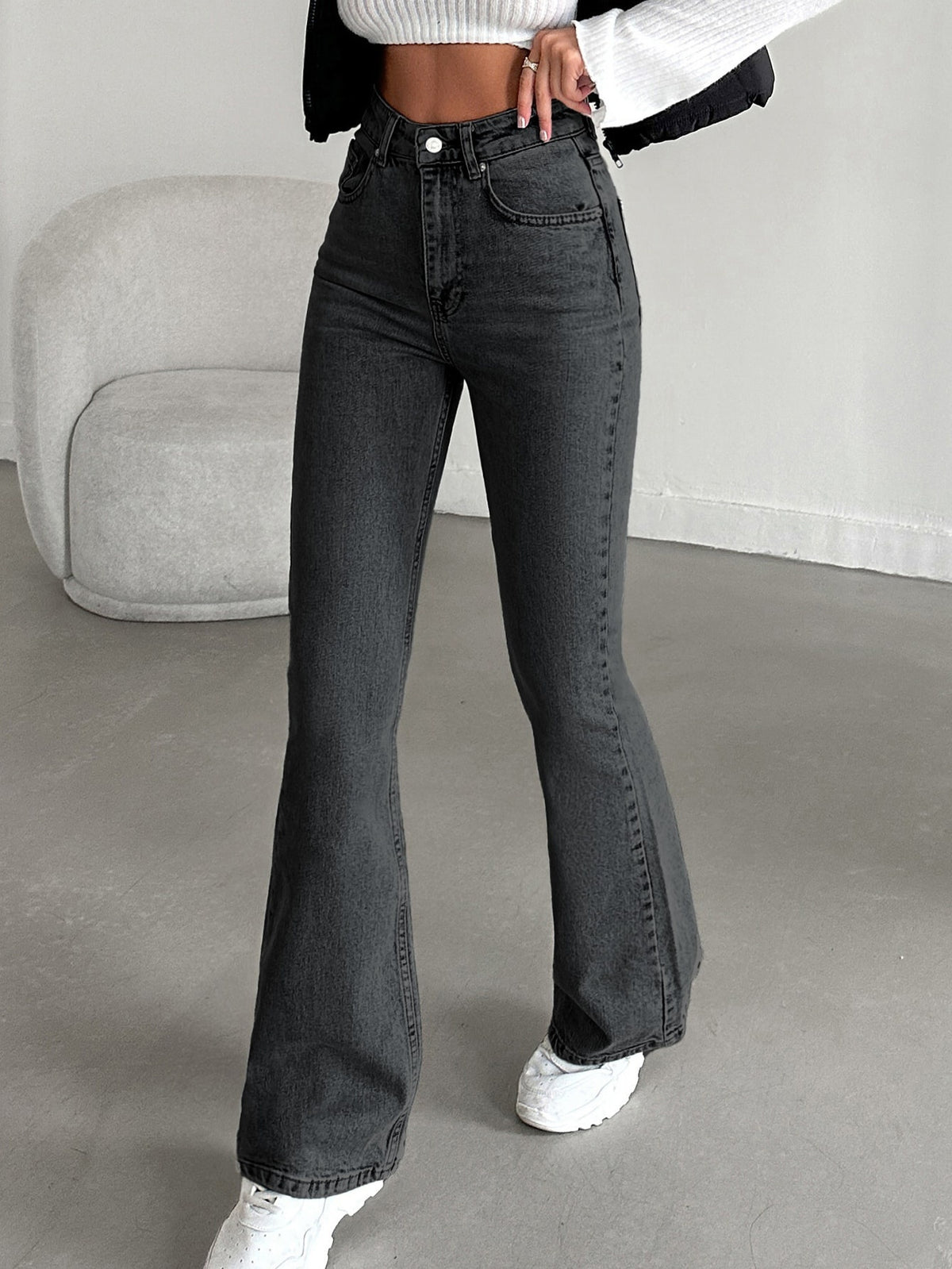 Tall flared jeans for women with a high waist and a leg that flares from the knee - charcoal