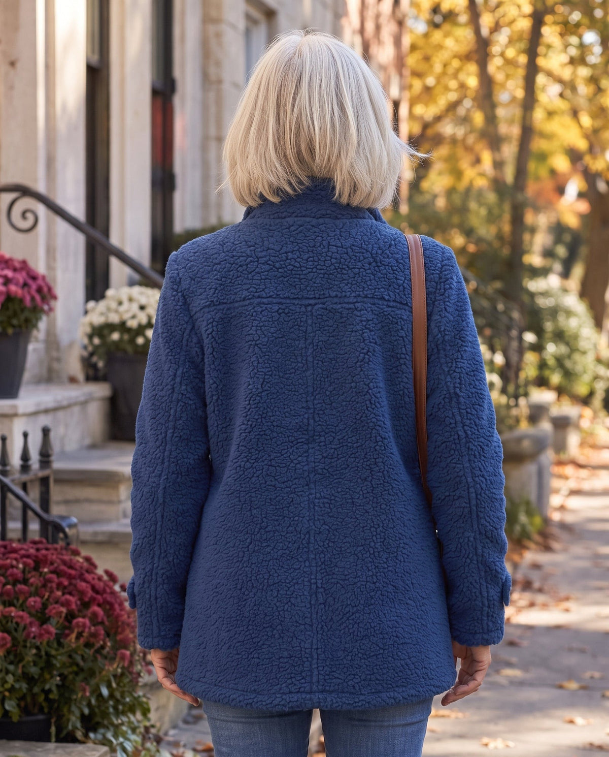 Women's teddy jacket with a stand collar and zip front - blue