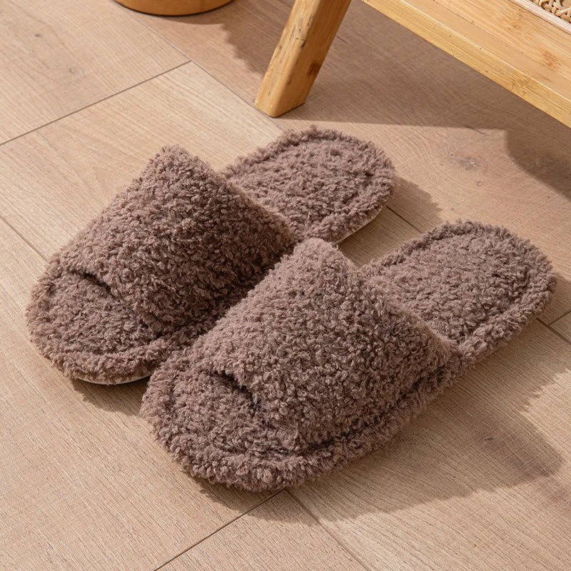 Curly teddy slippers with one wide strap, open toe and flat sole - brown