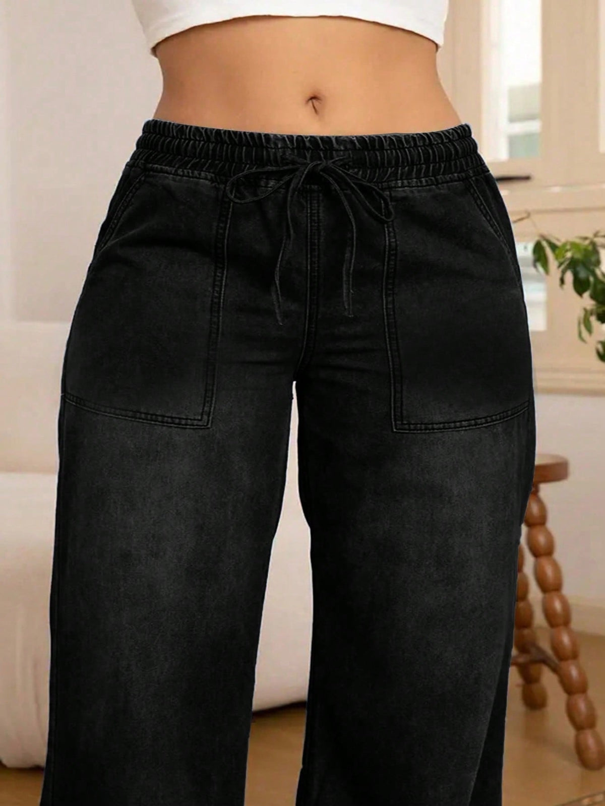 Wide leg jeans for women with an elastic drawstring waist and patch pockets - view 12